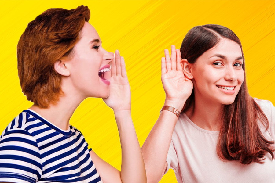 Zwei Frauen symbolisieren Kunden-werben-Kunden-Programm und persönliche Empfehlungen